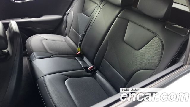 Kia Niro 2023 — photo 29