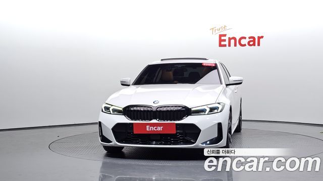 BMW 3-Series 2023 — photo 3