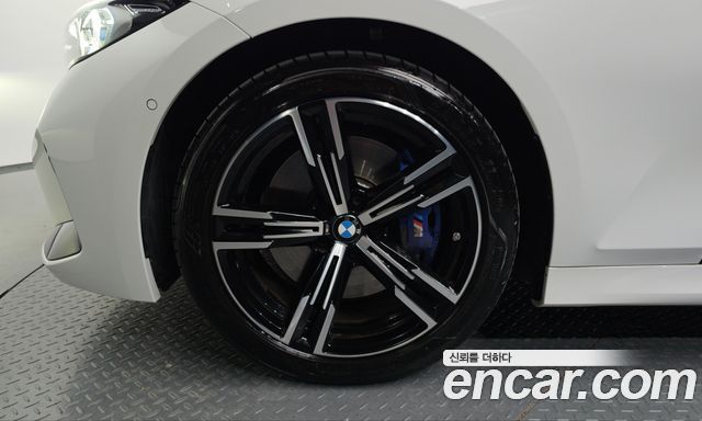 BMW 3-Series 2023 — photo 5