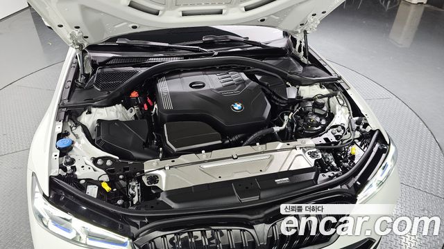 BMW 3-Series 2023 — photo 6
