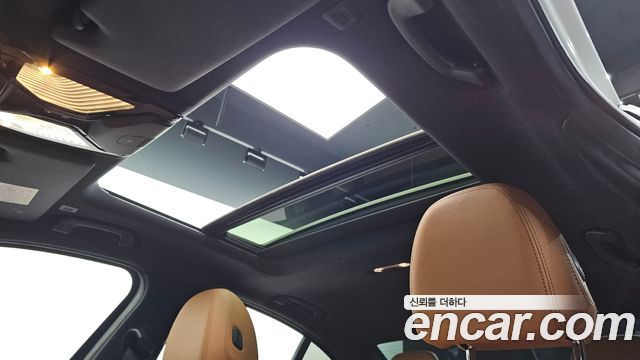 BMW 3-Series 2023 — photo 24
