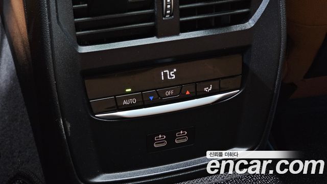 BMW 3-Series 2023 — photo 32