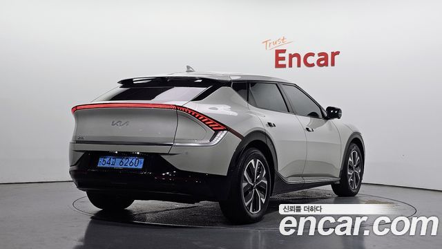 Kia EV6 2022 — photo 2