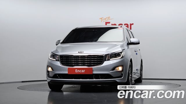 Kia Canival 2020 — photo 3