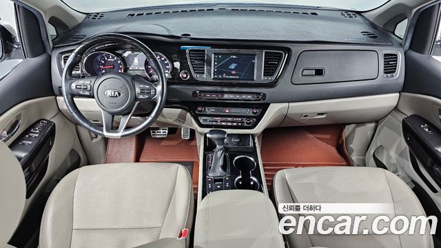 Kia Canival 2020 — photo 10