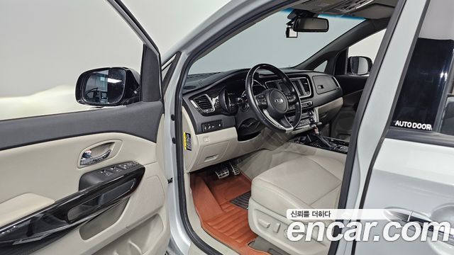 Kia Canival 2020 — photo 13