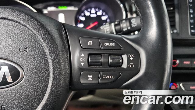Kia Canival 2020 — photo 28