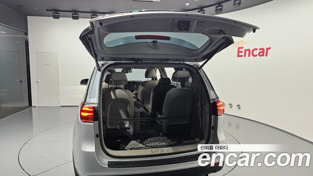 Kia Canival 2020 — photo 32