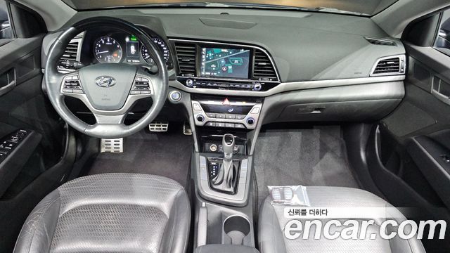 Hyundai AVANTE 2017 — photo 7