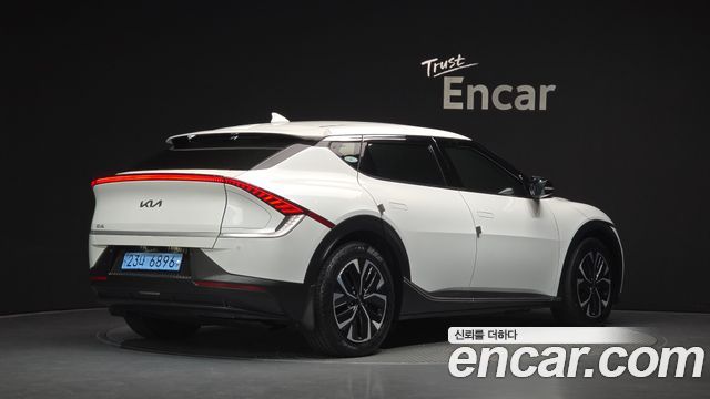 Kia EV6 2022 — photo 2