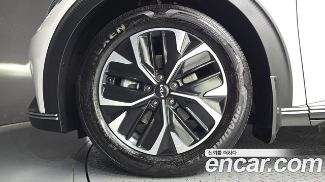 Kia EV6 2022 — photo 5