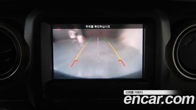 Jeep Wrangler 2018 — photo 20