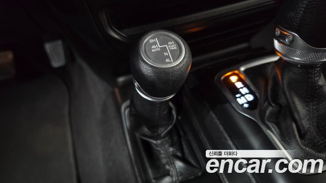 Jeep Wrangler 2018 — photo 23