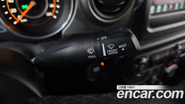 Jeep Wrangler 2018 — photo 27