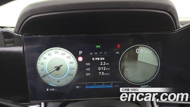 Hyundai AVANTE 2024 — photo 11