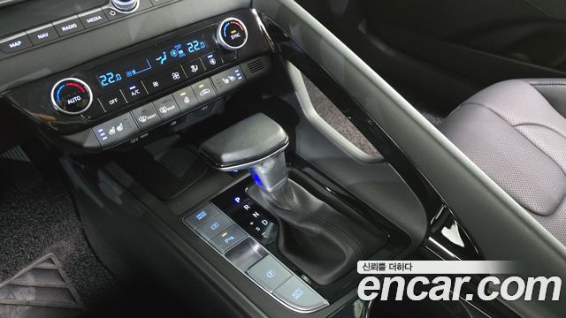 Hyundai AVANTE 2024 — photo 12