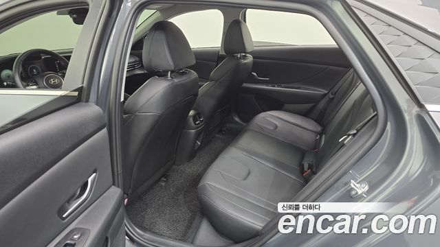 Hyundai AVANTE 2024 — photo 17