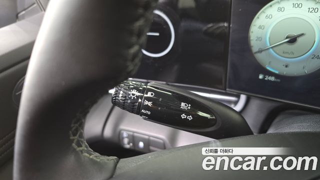 Hyundai AVANTE 2024 — photo 28