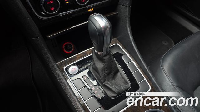Volkswagen Passat 2014 — photo 9
