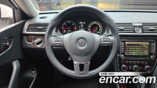 Volkswagen Passat 2014 — photo 13