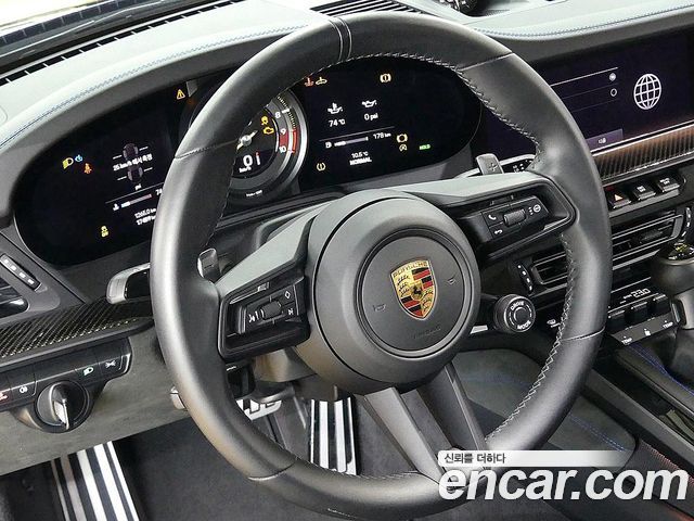 Porsche 911 2022 — photo 11