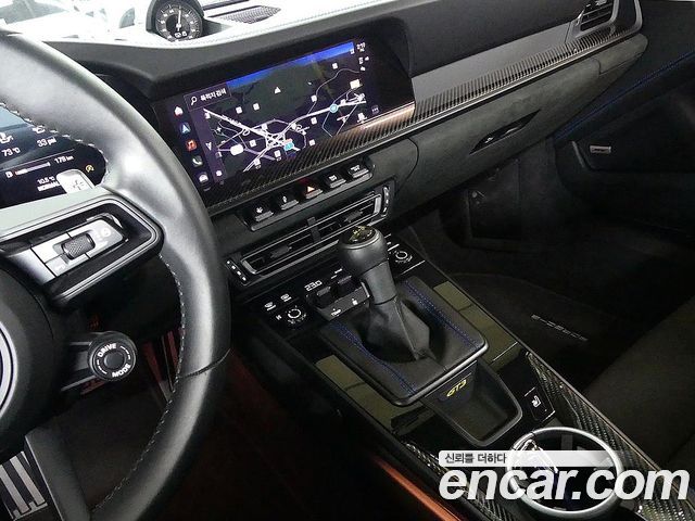Porsche 911 2022 — photo 14