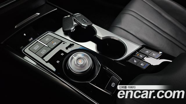 Kia K8 2023 — photo 12