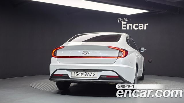 Hyundai Sonata 2022 — photo 4
