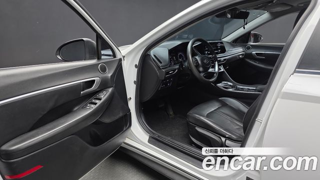 Hyundai Sonata 2022 — photo 10