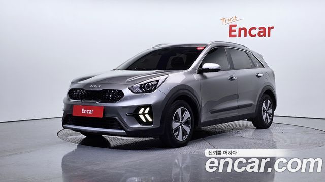 Kia Niro 2022 — photo 1