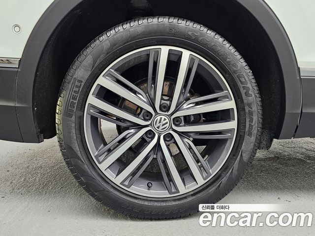 Volkswagen Tiguan 2020 — photo 5