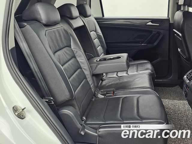 Volkswagen Tiguan 2020 — photo 12
