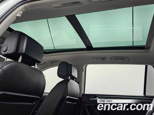 Volkswagen Tiguan 2020 — photo 18