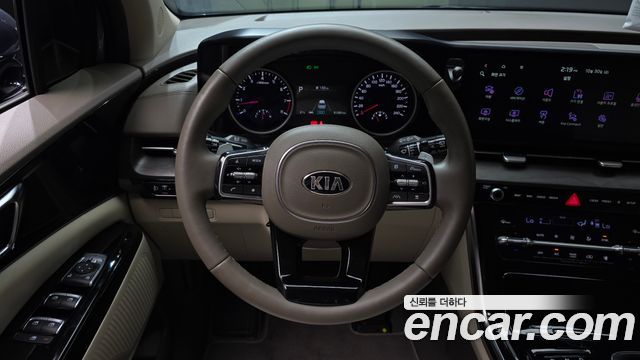 Kia Canival 2021 — photo 19