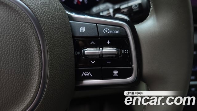 Kia Canival 2021 — photo 24