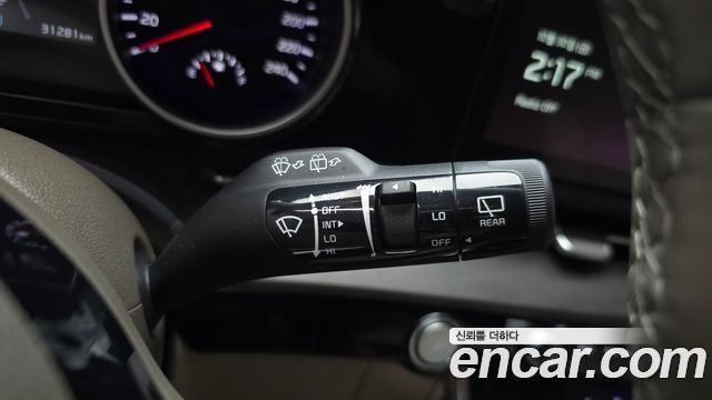Kia Canival 2021 — photo 25