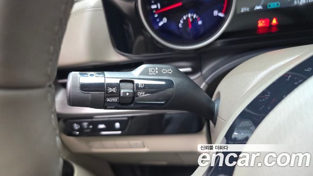 Kia Canival 2021 — photo 26