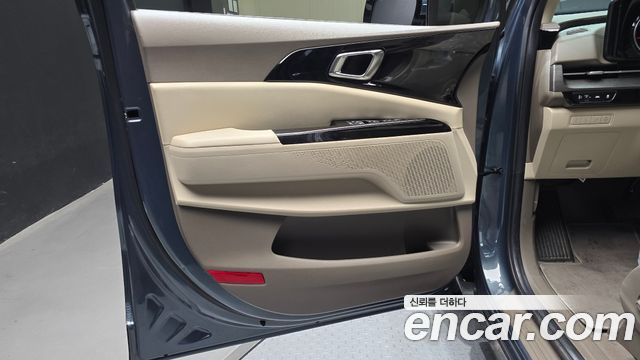Kia Canival 2021 — photo 14