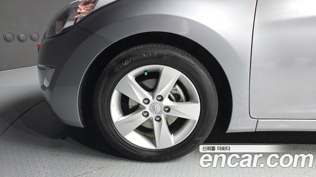 Hyundai AVANTE 2012 — photo 5