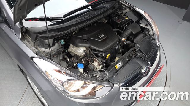 Hyundai AVANTE 2012 — photo 6