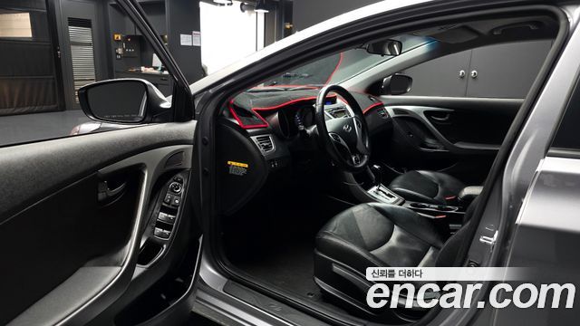 Hyundai AVANTE 2012 — photo 13
