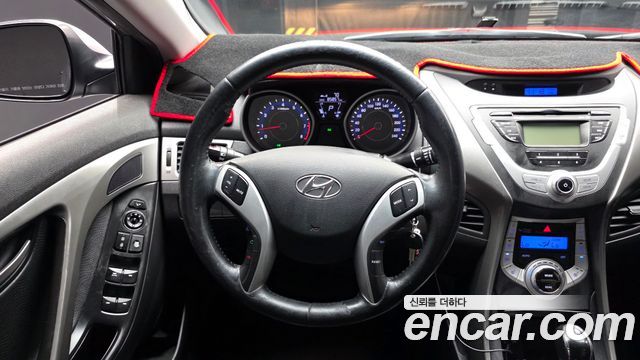 Hyundai AVANTE 2012 — photo 19