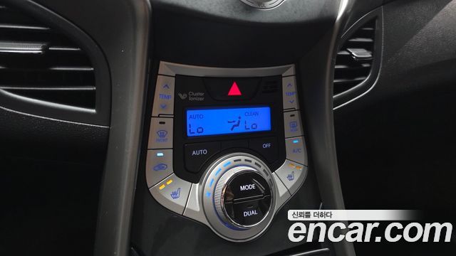 Hyundai AVANTE 2012 — photo 22