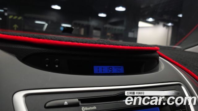 Hyundai AVANTE 2012 — photo 24
