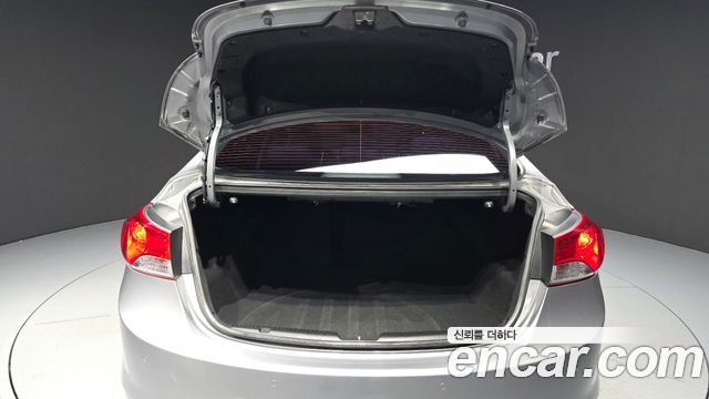 Hyundai AVANTE 2012 — photo 26
