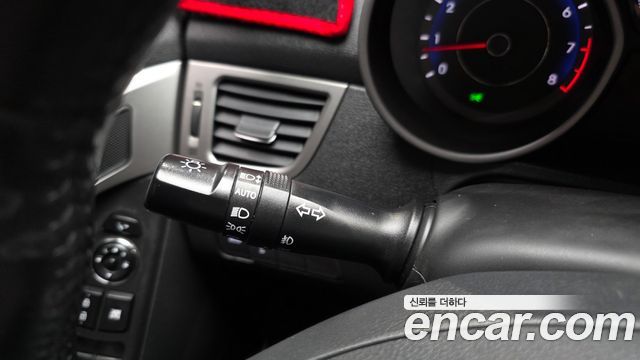 Hyundai AVANTE 2012 — photo 30
