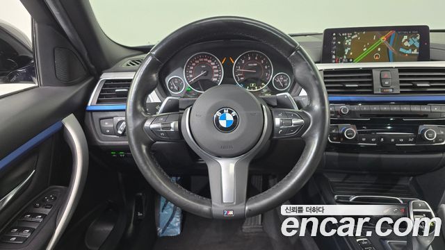 BMW 3-Series 2018 — photo 19