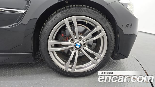 BMW 3-Series 2018 — photo 7