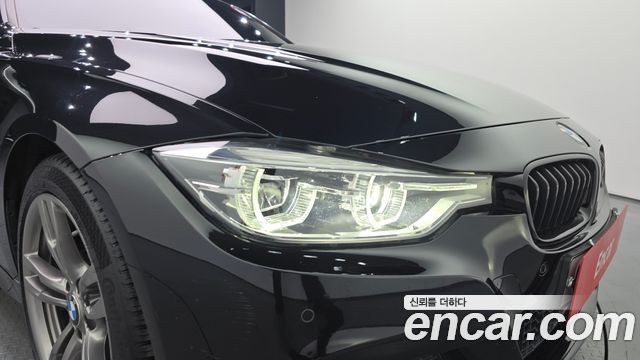 BMW 3-Series 2018 — photo 8