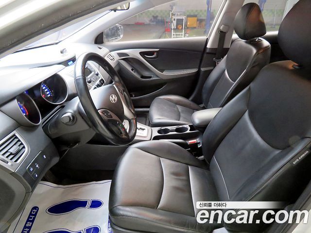 Hyundai AVANTE 2014 — photo 5